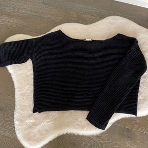 Garage Crop Sweater